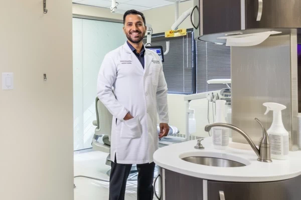 Contact Arlington Dentist to receive an emergency treat your oral health